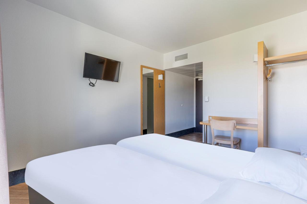 Twin Room,1308880129:JPEG