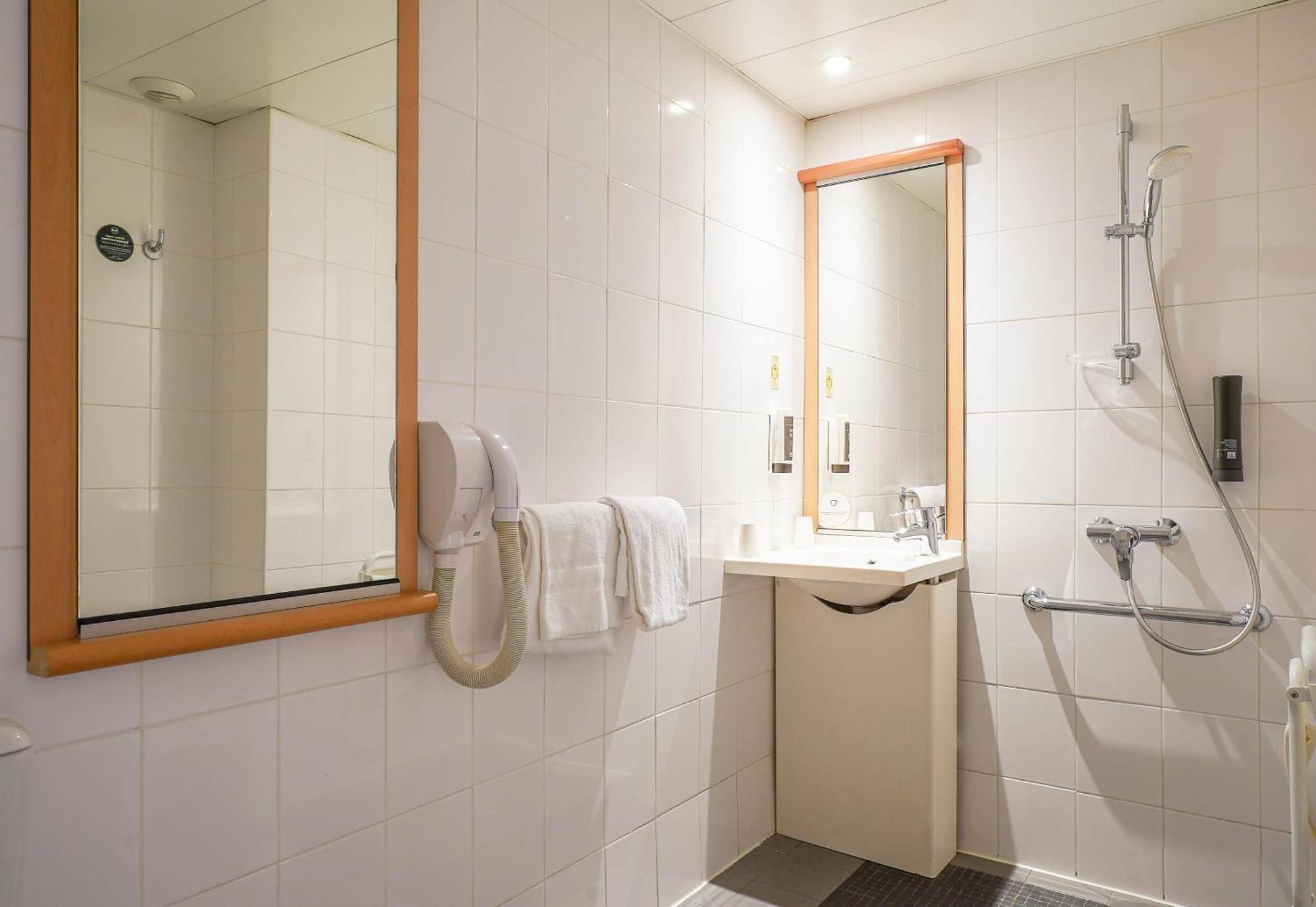 Habitación Doble adaptada para personas con movilidad reducida