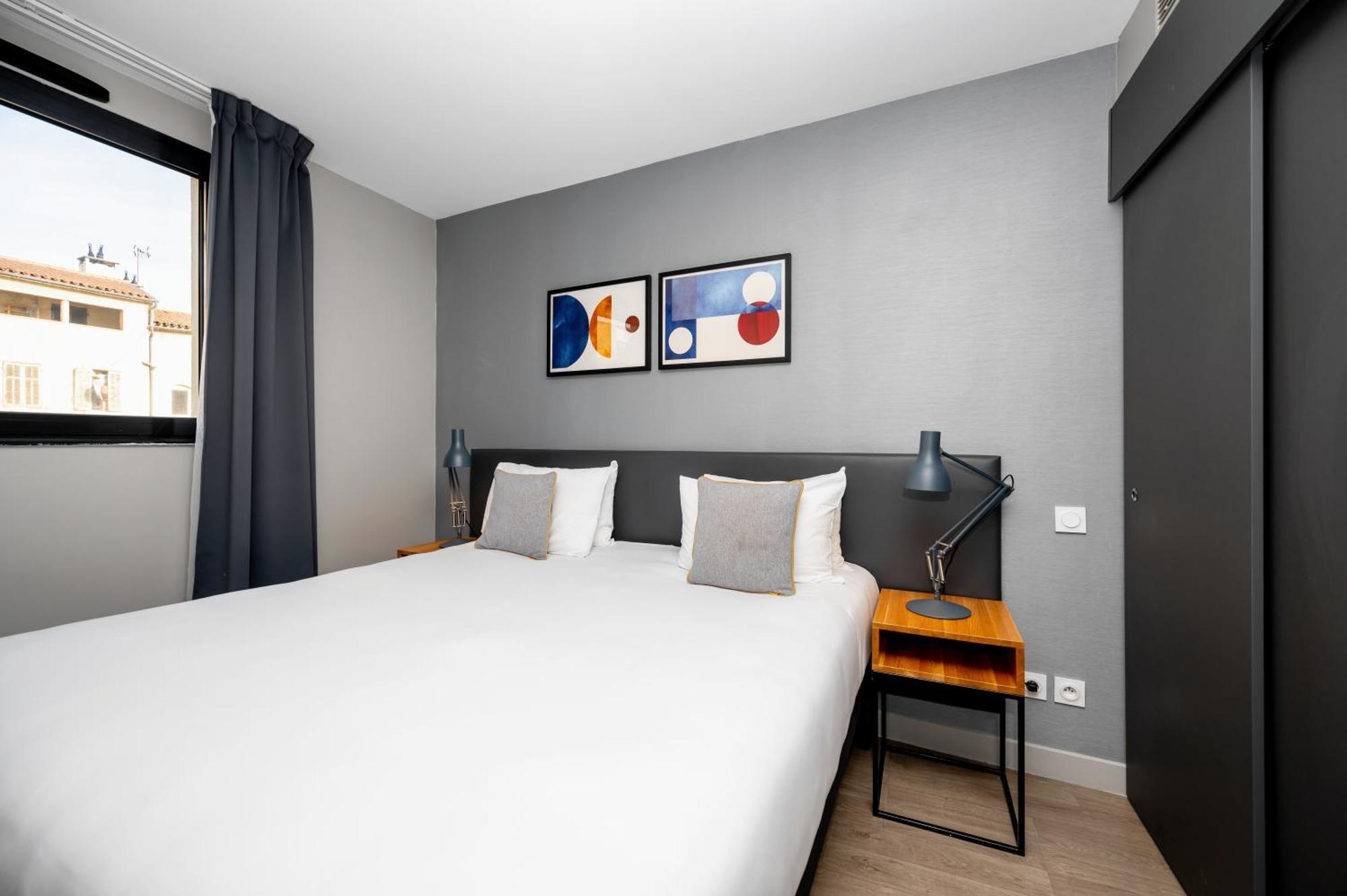 Studio Apartment (2 Adults)