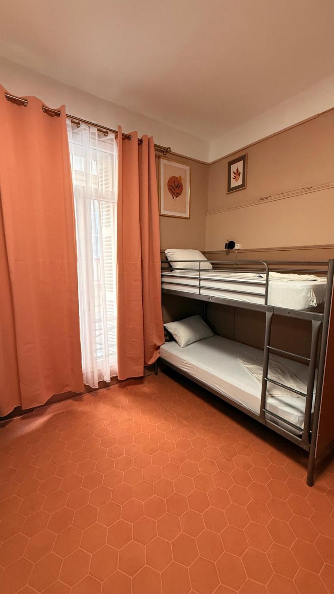 Single Bed Female Dormitory Room,1688867404:JPEG
