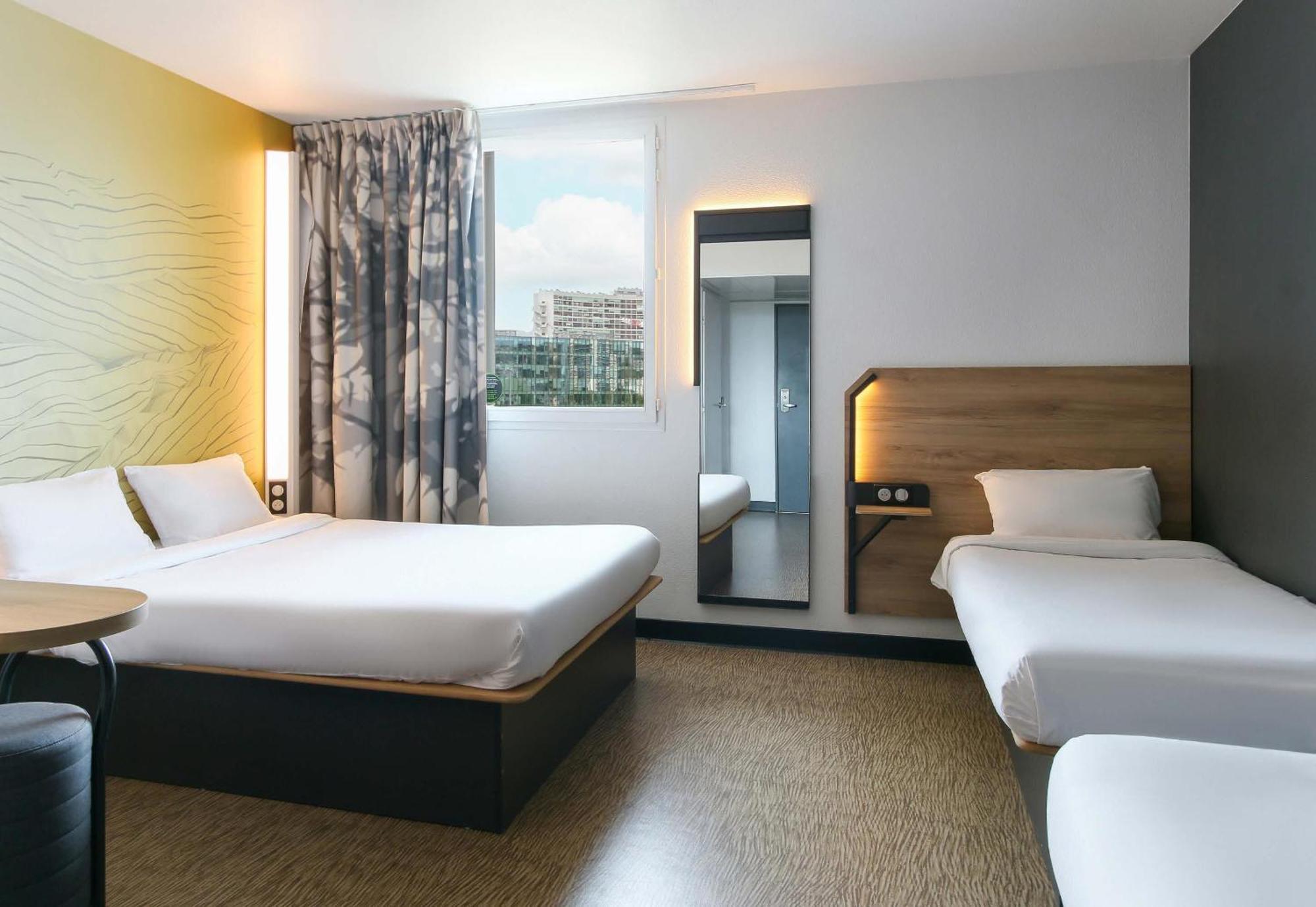 Quadruple Room,1756564161:JPEG