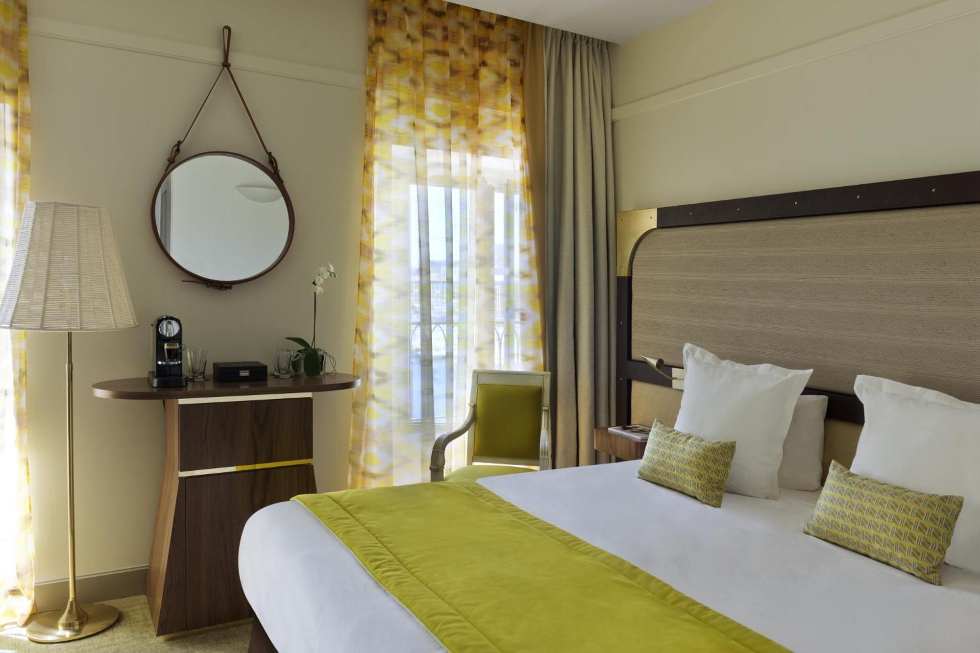 Deluxe Doppelzimmer mit Blick auf den Alten Hafen
