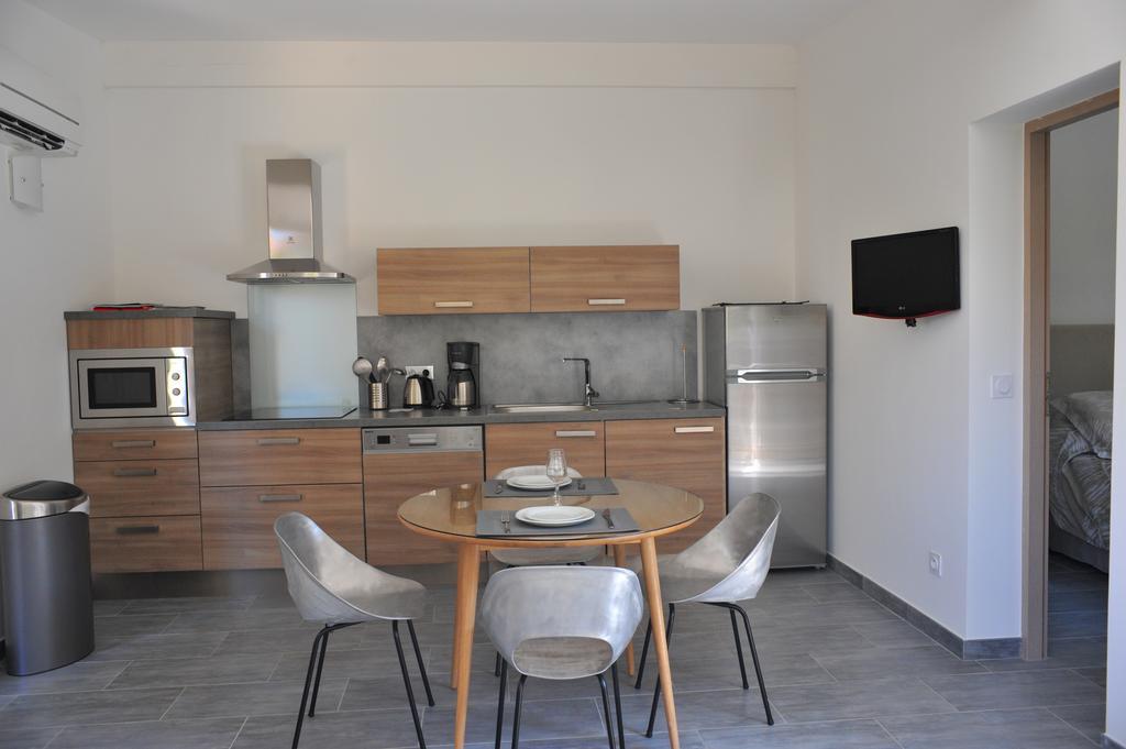 Standard One-Bedroom Apartment,398724954:JPEG