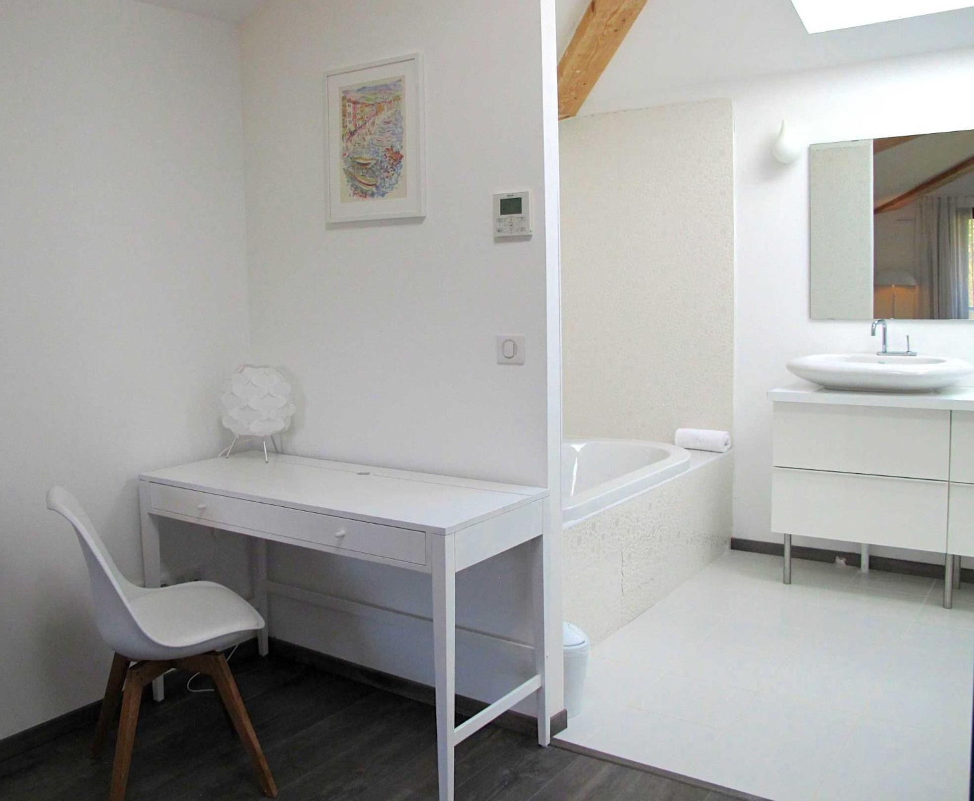 Family Room,703503958:JPEG