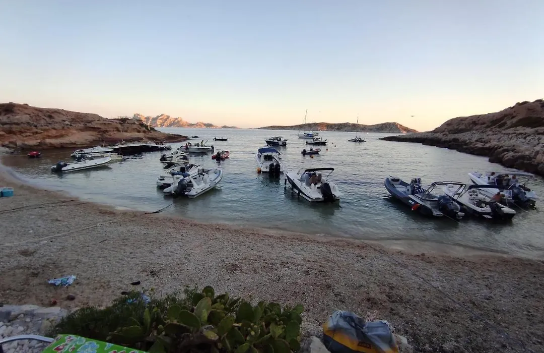 Chill Out Cabanon Coeur Calanques-1