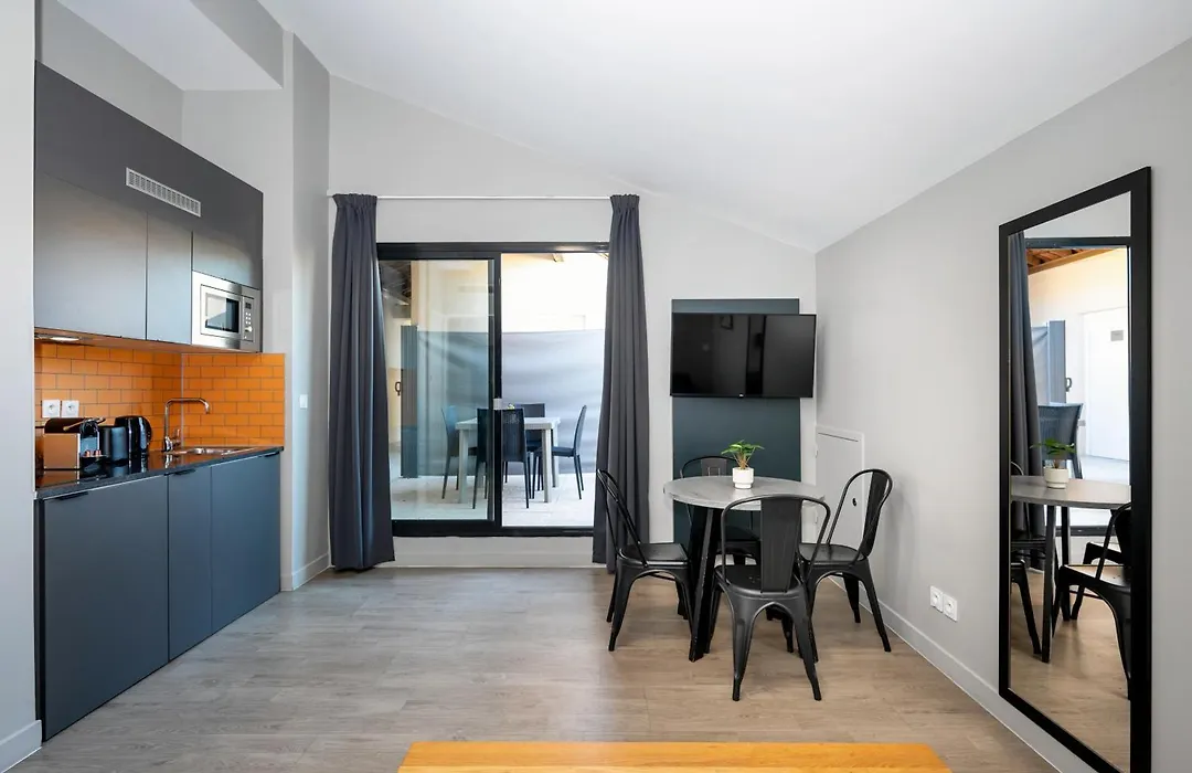 Staycity Aparthotels Marseille Centre Vieux Port-1