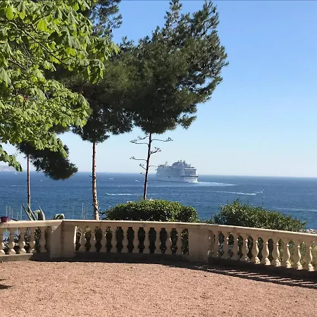 Maison D'Hotes La Bastide Bleue-3