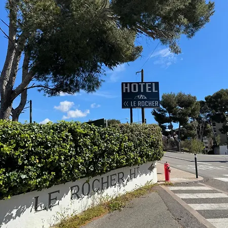 Hotel Du Rocher-3