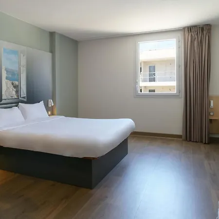 B&B Hotel Marseille La Valentine St Menet-3