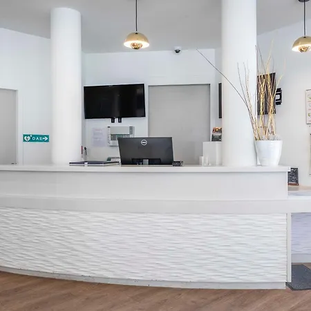 B&B HOTEL Marseille Centre La Timone-3