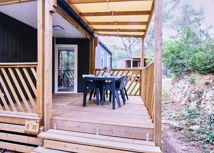 Camping De La Vallee Heureuse
