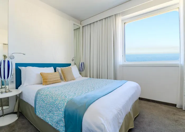 Golden Tulip Marseille Euromed Hotel