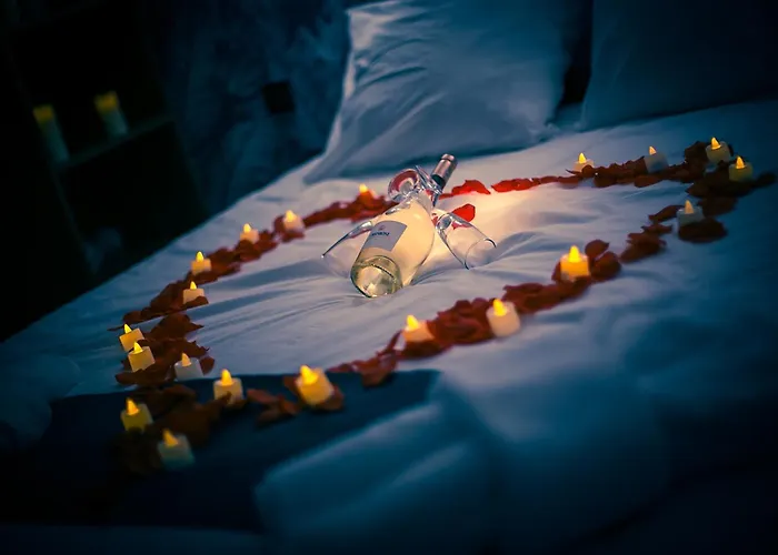 Love Room Du Mont D'Or - Baignoire Spa - Minibar Offert