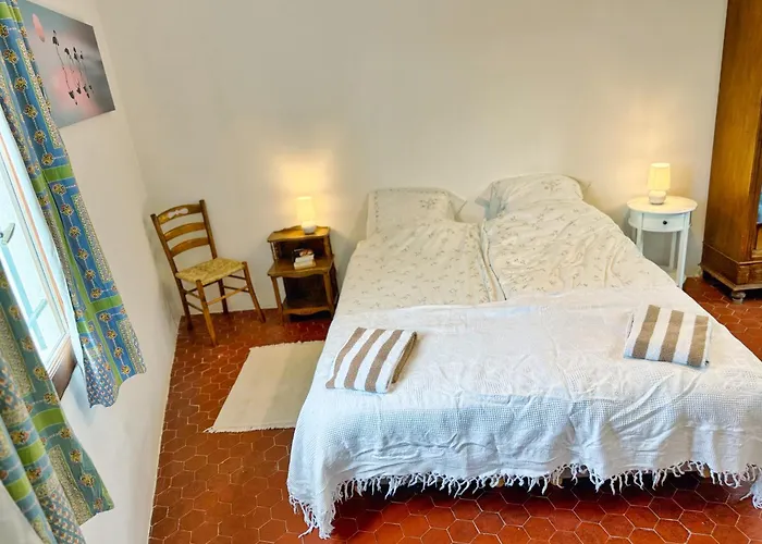 Maison de Charme Classée 3 étoiles - Calme, Jardin, Salle de Sport, Piscine