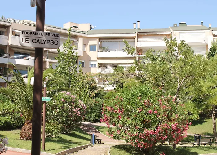 Residence Services Calypso Calanques Plage Marseilles