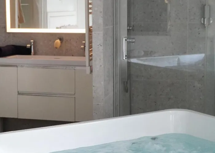 Les Suites Love 1 Spa Vue Mer Piscine