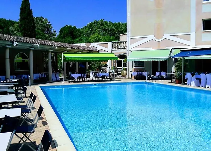 Le Cesar Hotel Plan-de-Cuques